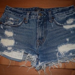 Abercrombie and Fitch Ripped denim shorts medium wash sz 0 / 25 A&F